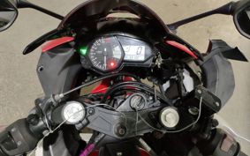 YAMAHA YZF-R25 RG10J