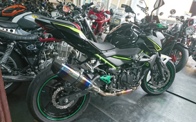 KAWASAKI Z400 2024 EX400L