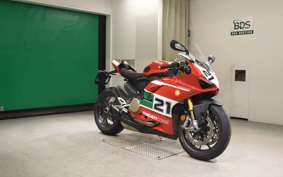 DUCATI パニガーレV2ベイリス 2018