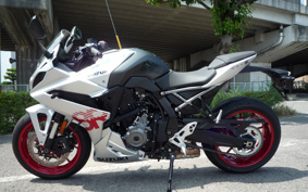 SUZUKI GSX-8R 2024 EM1AA