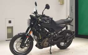 HUSQVARNA SVARTPILEN 401 2024