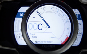 TRIUMPH  TRIUMPH  ROCKET 3R 2024 YBY2BJ