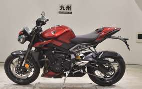 TRIUMPH STREET TRIPLE RS 2025