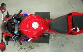 HONDA CBR600RR 2025 PC40