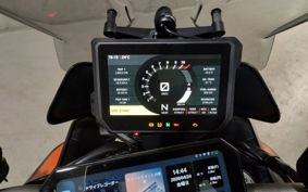 KTM 1290 SUPER  DUKE GT V6940