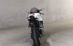 YAMAHA YZF-R1 2022 RN65J