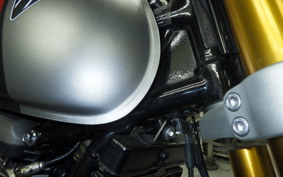 TRIUMPH THRUXTON 1200 RS 2021