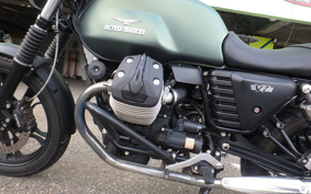MOTO GUZZI MOTO GUZZI V7 STONE 2016 ZGULW