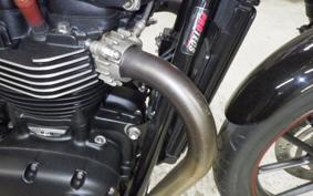 TRIUMPH STREET TWIN 2016