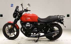 MOTO GUZZI V7ストーン 2023