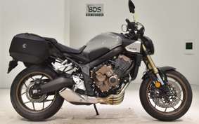 HONDA CB650R E-Clutch 2026 RH17