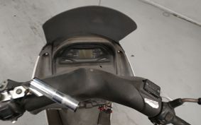 YAMAHA MAJESTY 125 SE27