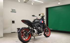 TRIUMPH TRIDENT 660 2025