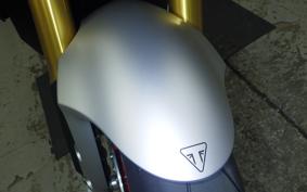 TRIUMPH STREET TRIPLE RX 2026