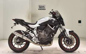 YAMAHA MT-07 2015 RM07J