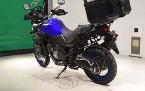 SUZUKI Vｽﾄﾛｰﾑ650XTA 2018 C733M