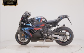 BMW M1000RR 2025