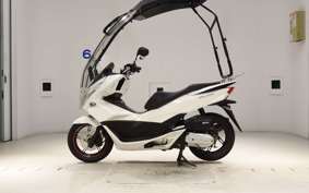 HONDA PCX125-2ﾔﾈﾂｷ 2014 JF56