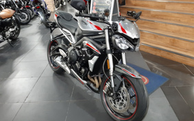 TRIUMPH  TRIUMPH  STREET  TRIPLE RS 2021 HDA554