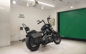 HARLEY XL883N 2013