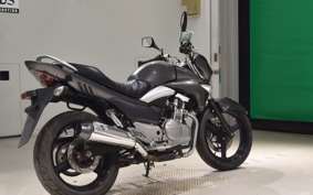 SUZUKI GSR250
