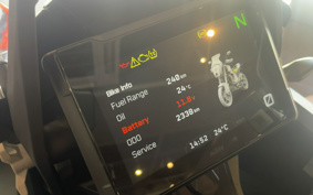 KTM 1290SUPERADO BENCH YAS 2025 V7940
