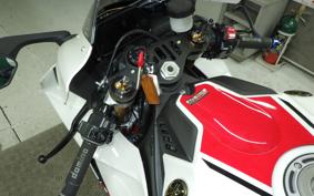 YAMAHA YZF-R1 2022 RN65J