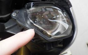 YAMAHA YZF-R1 M 2015