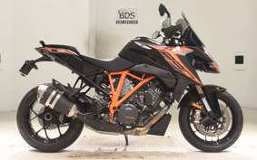 KTM 1290 SUPER DUKE GT 2021