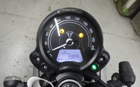 TRIUMPH STREET TWIN 2021