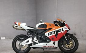 HONDA CBR600RR PC37