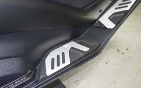 YAMAHA T-MAX 560 T 2021 SJ19J