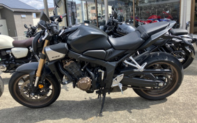 HONDA CB650R E-Clutch 2025 RH17