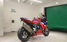 HONDA CBR1000RR RSP 2025 SC82