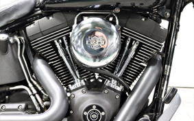HARLEY FXSTB 2001 BTY
