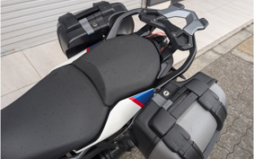 BMW R1200R 2017 0A04