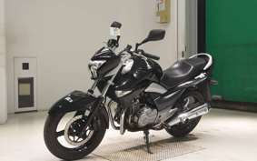 SUZUKI GSR250 2016