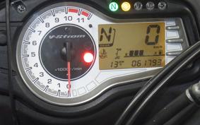 SUZUKI Vｽﾄﾛｰﾑ650A 2012