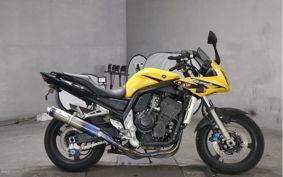 YAMAHA FZS1000 FAZER RN06