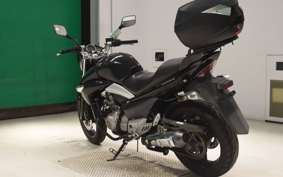 SUZUKI GSR250