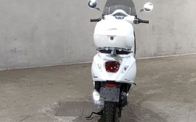 VESPA  VESPA  PRIMA  BEIGE RA150 RP8M82