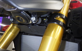 DUCATI STREETFIGHTER V4 S 2025