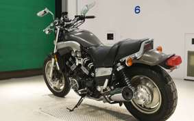 YAMAHA VMAX 2000