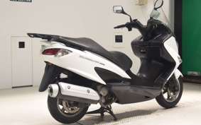 SUZUKI SKYWAVE 200 (Burgman 200)