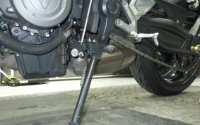 TRIUMPH TRIDENT 660 2023