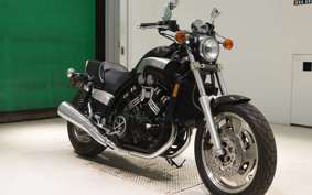 YAMAHA VMAX 2000