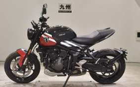 TRIUMPH TRIDENT 660 2025