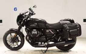 MOTO GUZZI V7 STONE 2022