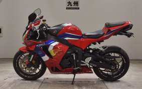 HONDA CBR600RR 2020 PC40