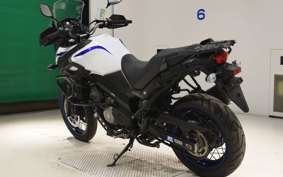 SUZUKI Vストローム650XTA C733A